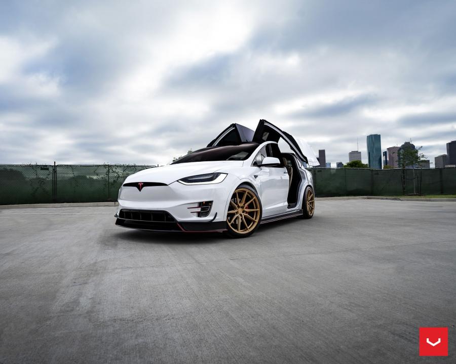  Tesla Model X P100D on Vossen Wheels (HF-3) 2019 года  (фото 1 из 6)